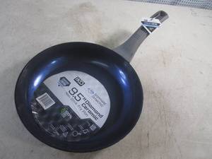 lot 126 image: (H-1) IKO 9.5 Diamond Ceramic Non-Stick Fry Pan - New