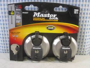 lot 152 image: (H-1) 2-Pack Keyed Alike Master Lock Magnum Locks