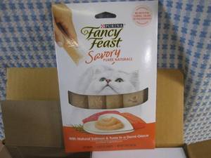 lot 191 image: (BR3) Case of Cat Treats 30 - 4-Pack  2 Inner Boxes with 15 4-Packs Fancy Feast Puree Salmon & Tuna Past Date