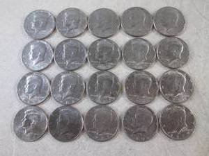 lot 204 image: (CNTR) 20 Kennedy Half Dollar Coins - Various Years