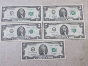 lot 206 image: (CNTR) 5 Uncirculated Consecutive Serial Number $2.00 Bills