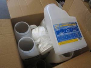 lot 216 image: (EW7) Case of 12 Large Empty Containers with Lids
