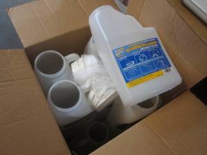 lot 217 image: (EW7) Case of 12 Large Empty Containers with Lids