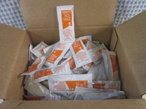 lot 227 image: (BR3) 200 Pouches of Taco Sauce Best by June 2024