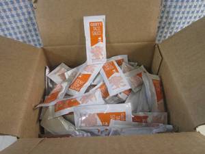 lot 228 image: (BR3) 200 Pouches of Taco Sauce Best by June 2024