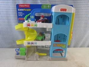 lot 264 image: (D-3) Fisher-Price Little People Helpful Neighbors Garage