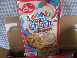 lot 323 image: (C-1) 12 Pouches Betty Crocker Cinnamon Toast Crunch Cookie Mix 12.6oz Best by Mar 2024