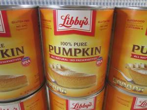 lot 333 image: (C-2) 6 Cans Libbys 100% Pure Pumpkin 29oz Past Date