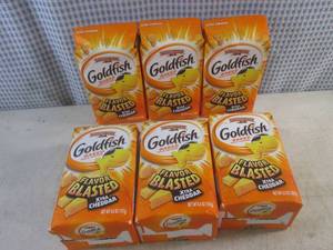 lot 341 image: (B-3) 6 Bags Goldfish Baked Snack Crackers 6.6oz Best by March 2024