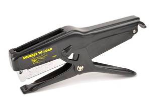 lot 139 image: NEW Bostitch Office Plier Stapler (P6C-8)