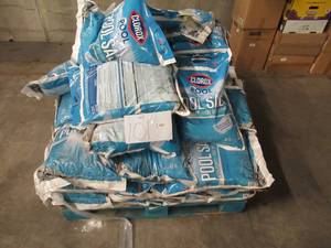 lot 101 image: 1550 lbs of Fast Dissolving Clorox Pool Salt in 50 lb Bags