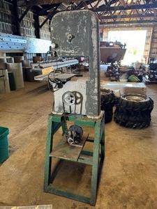 Delta Saw Buck Frame & Trim Saw