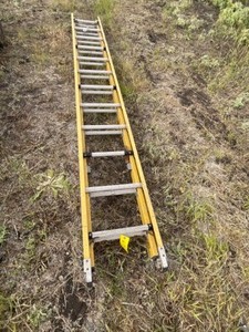 12 Fiberglass Extension Ladder