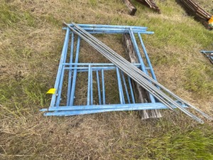4 - Pieces Scaffolding with X bracing