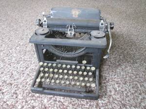 (DLR) Vintage L.C. Smith & Bros. T...