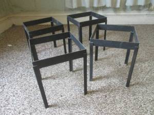 (DLR) 4 Metal Stands - No Top Inse...