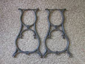 (DLR) Pair of Vintage Cast Iron Le...