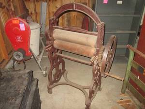 (GRG) Large Antique Cast Iron Hand-...