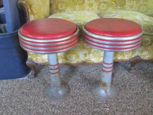 (DLR) 2 Vintage Swivel Diner  Sod...