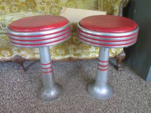 (DLR) 2 Vintage Swivel Diner  Sod...