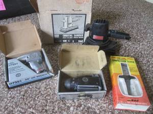 (DLR) 2 - 38 Drive Air Wrenches,...