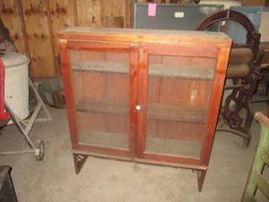 (GRG) Vintage Wood 2-Door with Glas...