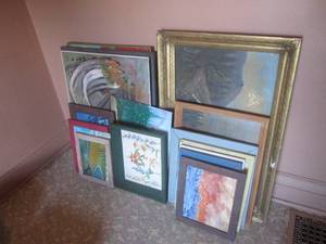 (UR3) Assortment of Vintage Paintin...