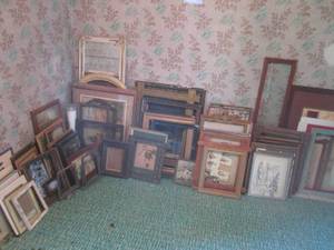 (UR4) Large Assortment of Vintage P...