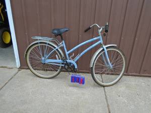 Huffy surf style bicycle. Used condition. As shown.