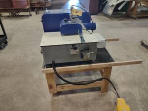 lot 30 image: Felder Model ERM-1050 Corner Rounde...