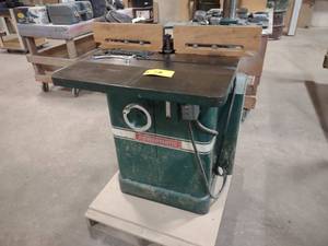 lot 18 image: Powermatic model 26 Shaper, 34 Sp...