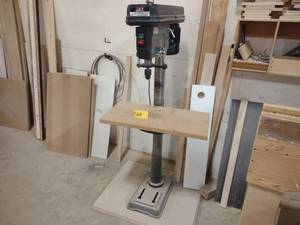 lot 28 image: Jet 17 Drill Press, 34 hp, 58 C...