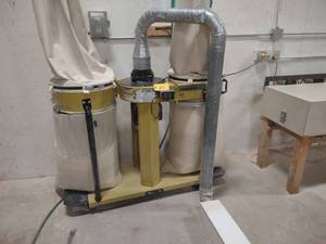 lot 23 image: Powermatic Model 075 Dust Collector...