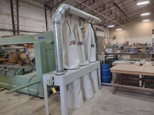 lot 9 image: Kufo Seco UFO-103H Dust Collector, ...