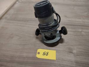 lot 58 image: Porter Cable 690LR  Router...