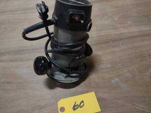 lot 60 image: Porter Cable 6902 Router...