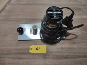 lot 61 image: Porter Cable 6912 Router with Bette...