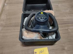 lot 101 image: Wen 10 Random Orbital Waxer...