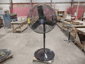 lot 158 image: Lasko 30 Oscillating Pedestal Fan...