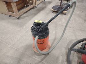 lot 162 image: Shop Vac 12 Gallon...