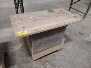 lot 185 image: Shop Cart, 27x24...