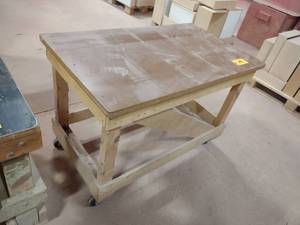 lot 199 image: Shop Cart, 48x28...