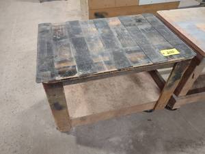 lot 200 image: Shop Cart, 40x26...