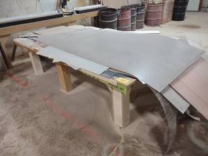 lot 323 image: Table with Assorted Laminates, 110x...