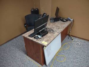 lot 345 image: Desk with (2) Monitors & Chair...