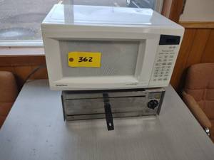 lot 362 image: Microwave & Pizza Ovens...