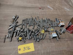 lot 372 image: 12 Router Bits...