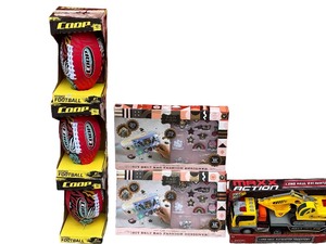 lot 133 image: Lot of Toys - Brand New