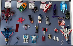 lot 111 image: VINTAGE G1 TRANSFORMER LOT- ORIGINAL MANUALS & EXTRA ACCESSORIES