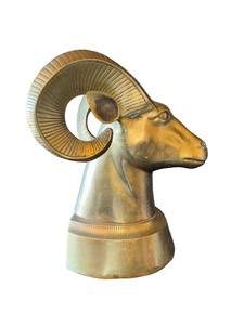 lot 67 image: Vintage 1970s Hollywood Regency Brass RamHead Statue